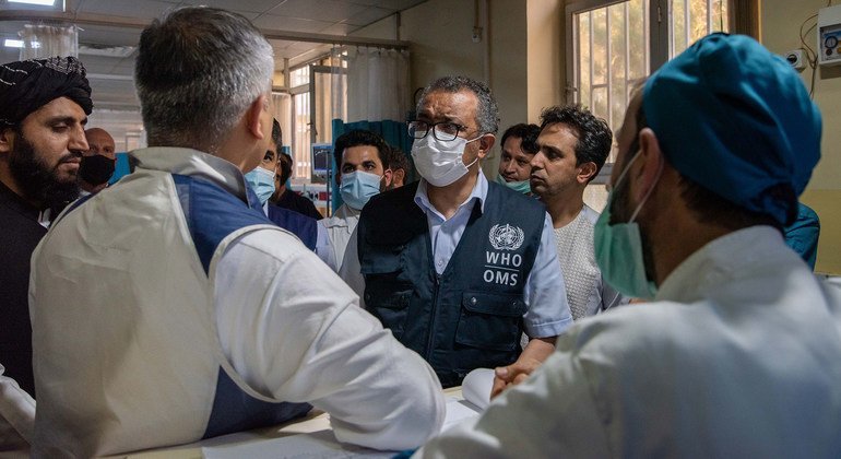 Afghanistan : l’ONU débloque 45 millions de dollars pour soutenir un système de santé au bord de l’effondrement